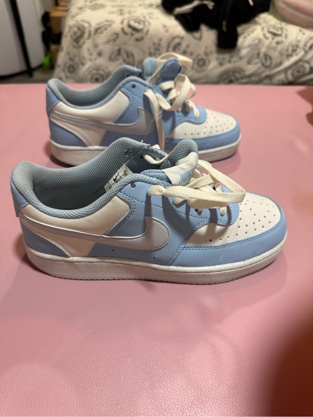 Nike Low-Top Sneakers in Light Blue and White for Women